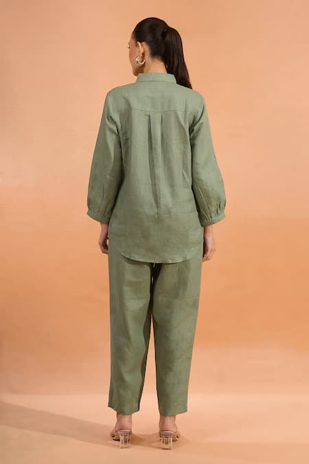 Naintara Bajaj Embroidered Linen Kurta & Pant Set 