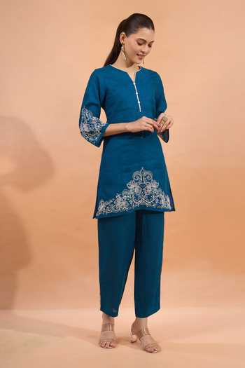 Buy Khwaab By Sanjana Lakhani Blue Linen Embroidery V-neck Kurta And Pant Set Online at Aza Fashions Buy_Khwaab By Sanjana Lakhani_Blue Linen Embroidery V-neck Kurta And Pant Set _Online_at_Aza_Fashions