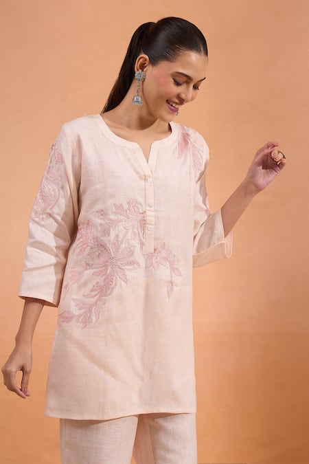 Shop_Naintara Bajaj_Coral Linen Embroidery Split V-neck Kurta And Pant Set _Online_at_Aza_Fashions