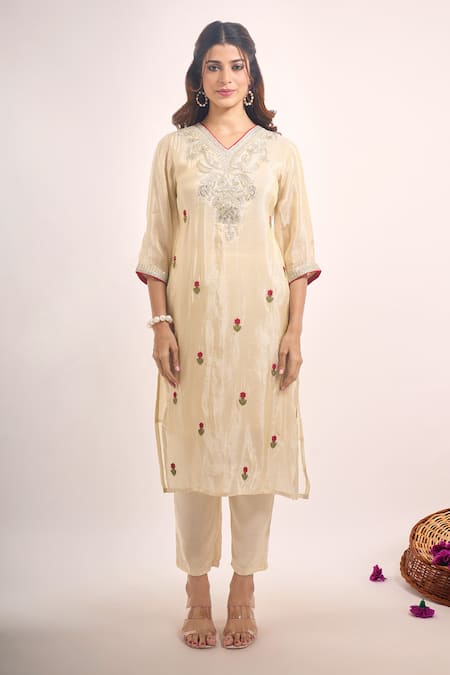 Samyukta Singhania Ivory Tissue, Shantoon, Chiffon Zari, Sequins, Embroidery, Piping, Kurta Set at Aza Fashions Samyukta Singhania_Ivory Tissue, Shantoon, Chiffon Zari, Sequins, Embroidery, Piping, Kurta Set _at_Aza_Fashions