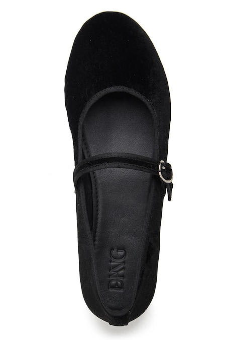 Buy_Dang Shoes_Black Velveteen Ballerina Shoes _Online_at_Aza_Fashions