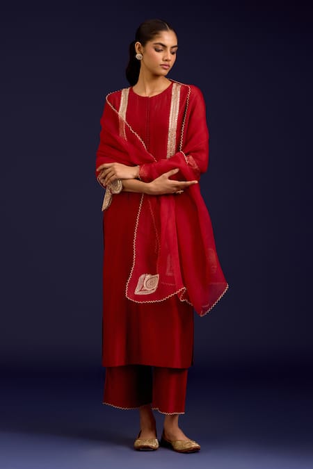 Devnaagri Chanderi Embroidered Kurta Set 