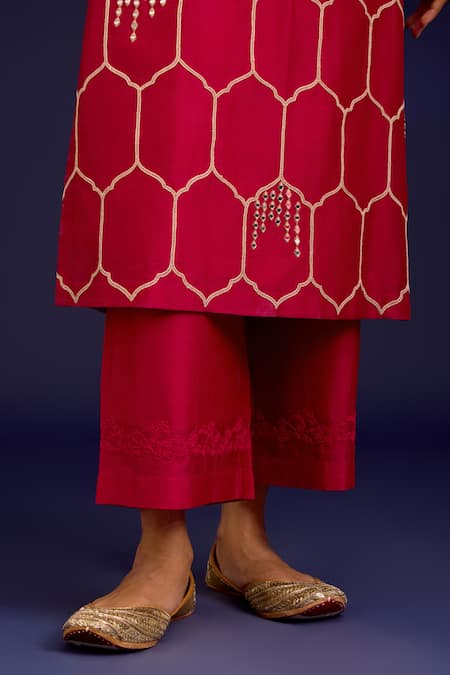 Devnaagri_Fuchsia Chanderi , Organza Embroidery, Mirrors, Sequins Kurta Set _Online_at_Aza_Fashions
