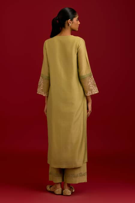 Shop Devnaagri Green Chanderi , Organza Embroidery, Sequins, Mirrors Dori Kurta Set at Aza Fashions Shop_Devnaagri_Green Chanderi , Organza Embroidery, Sequins, Mirrors Dori Kurta Set _at_Aza_Fashions