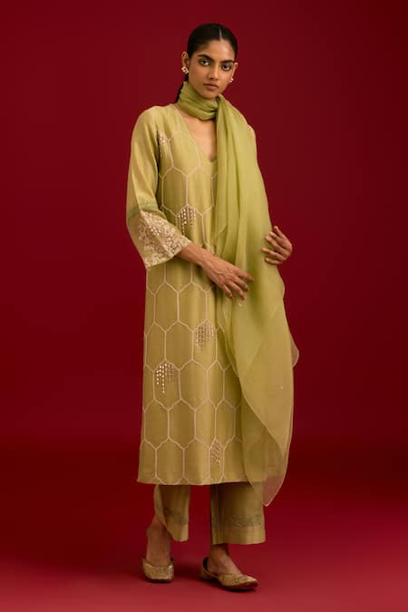 Devnaagri Green Chanderi , Organza Embroidery, Sequins, Mirrors Dori Kurta Set Online at Aza Fashions Devnaagri_Green Chanderi , Organza Embroidery, Sequins, Mirrors Dori Kurta Set _Online_at_Aza_Fashions