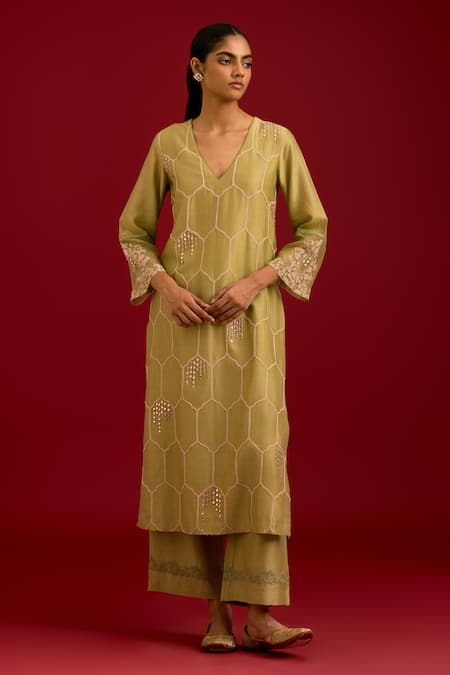 Shop Devnaagri Green Chanderi , Organza Embroidery, Sequins, Mirrors Dori Kurta Set Online at Aza Fashions Shop_Devnaagri_Green Chanderi , Organza Embroidery, Sequins, Mirrors Dori Kurta Set _Online_at_Aza_Fashions