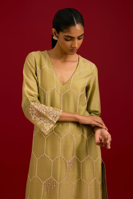 Buy Devnaagri Green Chanderi , Organza Embroidery, Sequins, Mirrors Dori Kurta Set Buy_Devnaagri_Green Chanderi , Organza Embroidery, Sequins, Mirrors Dori Kurta Set