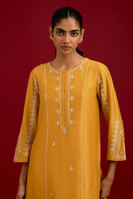 Shop Devnaagri Mustard Chanderi , Shantoon, Organza Embroidery, Dori Kurta Set Online at Aza Fashions Shop_Devnaagri_Mustard Chanderi , Shantoon, Organza Embroidery, Dori Kurta Set _Online_at_Aza_Fashions