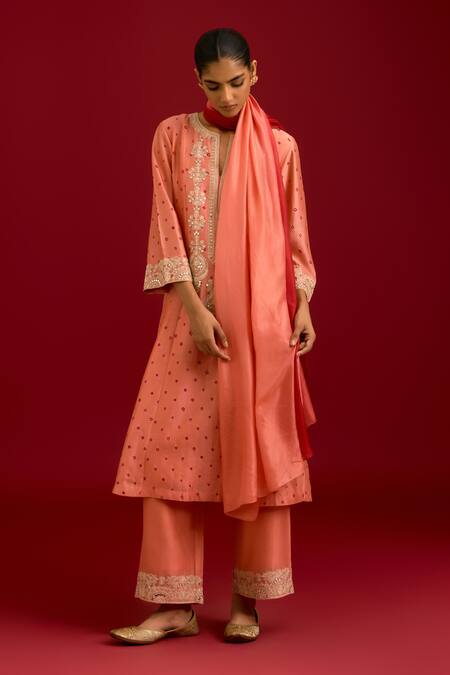 Devnaagri_Peach Chanderi Silk Sequins, Mirrors, Embroidery Split Bandhej Kurta Set _Online_at_Aza_Fashions