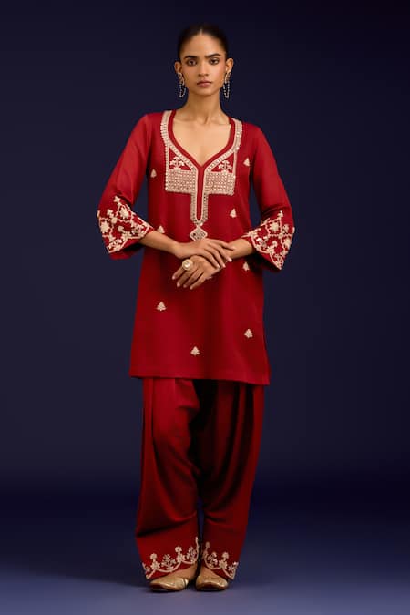 Devnaagri_Maroon Cotton Satin, Silk, Organza Sequins, Mirrors, And Dori Kurta Set _Online_at_Aza_Fashions