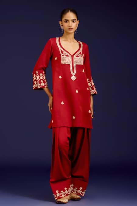 Buy_Devnaagri_Maroon Cotton Satin, Silk, Organza Sequins, Mirrors, And Dori Kurta Set _Online_at_Aza_Fashions