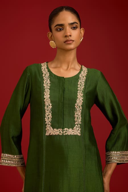 Buy_Devnaagri_Green Silk, Chanderi Mirrors, Sequins, Embroidery, Tassels And Dori Kurta Set _Online_at_Aza_Fashions