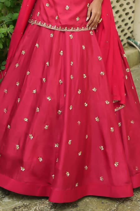 Enamour By Radha_Red Organza Zari, Pearls, Beads, Embroidery, Sequins Floral Kurta Lehenga Set _Online_at_Aza_Fashions
