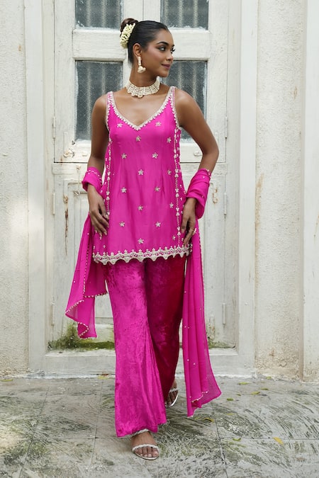 Buy_Enamour By Radha_Pink Tissue, Silk, Velvet, Chinon, Chiffon Floral Butti Gulabi Short Kurta Set 