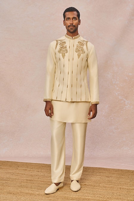 Masaba Pehli Kiran Embellished Bundi Kurta Set 