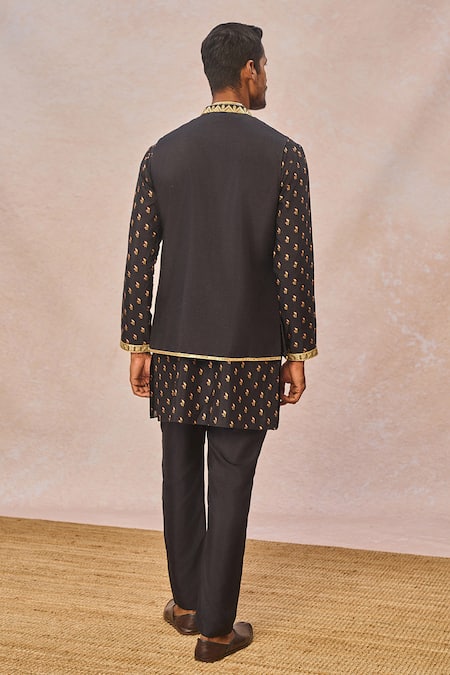 Masaba Pyaar Ke Charche Printed Bundi Kurta Set 