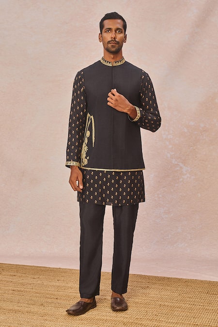 Masaba Pyaar Ke Charche Printed Bundi Kurta Set 