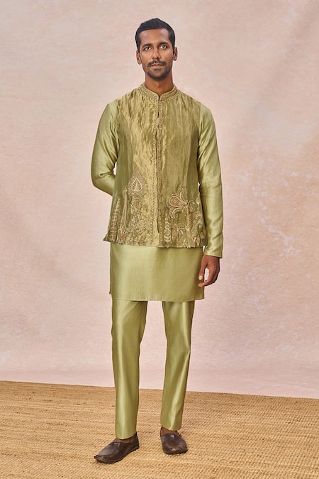 Masaba Ikrar Hua Embellished Bundi Kurta Set 