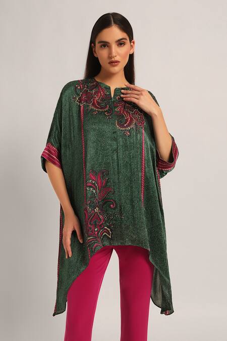 Namrata Joshipura Green Split V-neck Paisely Crinkle Handkerchief Tunic at Aza Fashions Namrata Joshipura_Green Split V-neck Paisely Crinkle Handkerchief Tunic _at_Aza_Fashions
