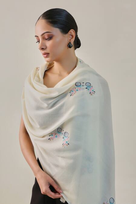 SHAZA Ivory Nowshin Embroidered Pashmina Stole Online at Aza Fashions SHAZA_Ivory Nowshin Embroidered Pashmina Stole _Online_at_Aza_Fashions