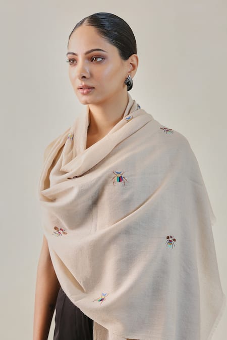 SHAZA Ivory Pashmina Embroidered Motif Stole Online at Aza Fashions SHAZA_Ivory Pashmina Embroidered Motif Stole _Online_at_Aza_Fashions