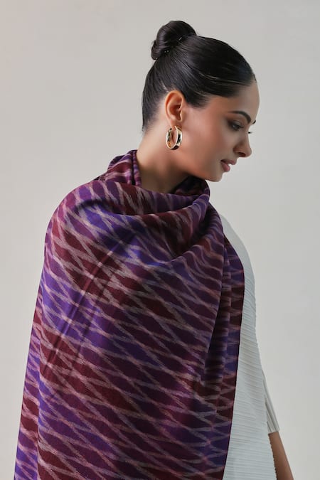 Shop SHAZA Red Nadira Reversible Handloom Ekkkat Pattern Stole at Aza Fashions Shop_SHAZA_Red Nadira Reversible Handloom Ekkkat Pattern Stole _at_Aza_Fashions