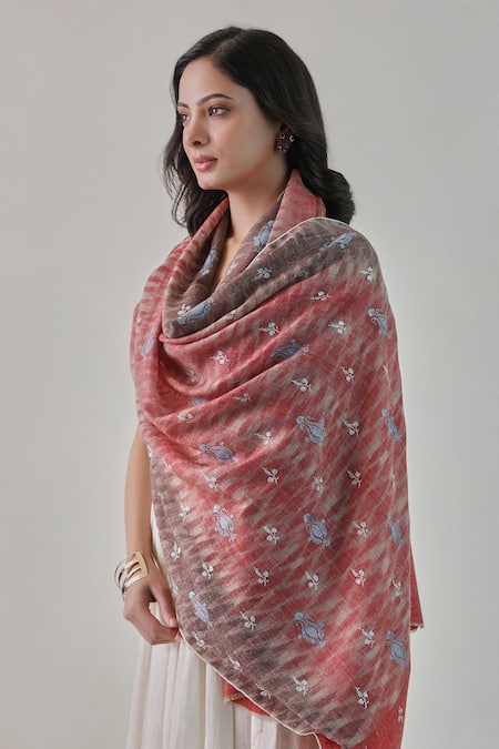 Buy SHAZA Multi Color Nusrat Handwoven Pashmina Floral Embroidered Stole Online at Aza Fashions Buy_SHAZA_Multi Color Nusrat Handwoven Pashmina Floral Embroidered Stole _Online_at_Aza_Fashions