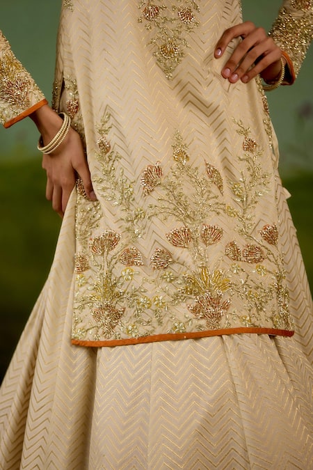 Buy Shyam Narayan Prasad Ivory Brocade, Organza Embroidery, Metallic Thread, Zardozi Kurta Lehenga Set Buy_Shyam Narayan Prasad_Ivory Brocade, Organza Embroidery, Metallic Thread, Zardozi Kurta Lehenga Set