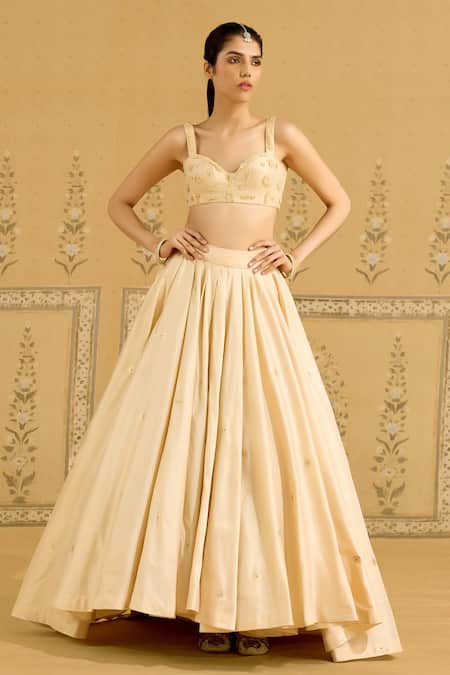 Shyam Narayan Prasad Ivory Silk, Organza Embroidery, Zari Sweetheart Neck Zardozi Lehenga Set at Aza Fashions Shyam Narayan Prasad_Ivory Silk, Organza Embroidery, Zari Sweetheart Neck Zardozi Lehenga Set _at_Aza_Fashions