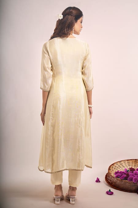 Samyukta Singhania Shimmer Tissue Kurta Set 