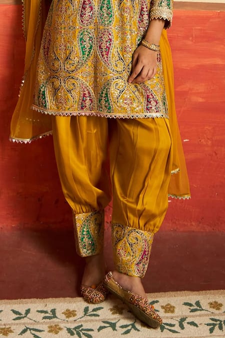 Buy_Tasuvure Indes_Yellow Silk, Georgette Embroidery, Mirrors, Elizey Gara Kurta Salwar Set _Online_at_Aza_Fashions
