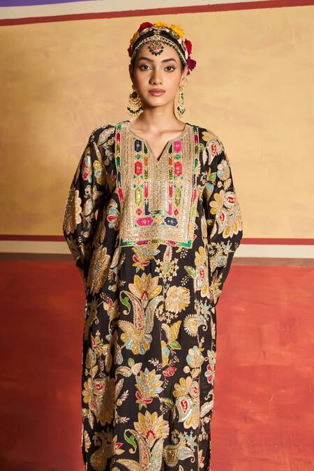 Tasuvure Indes_Black Silk Embroidery V-neck Elizey Paisley Kaftan _Online_at_Aza_Fashions