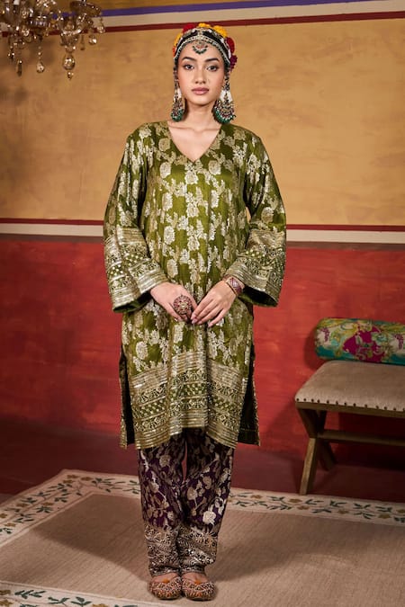 Tasuvure Indes Banarasi Begum Woven Kurta & Pant Set 