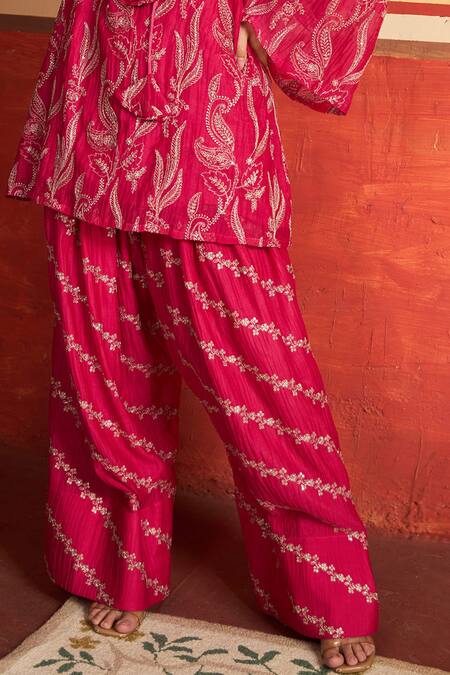 Buy_Tasuvure Indes_Pink Georgette Embroidery, Sequins Round Neck Paisley Kurta And Farshi Salwar Set _Online_at_Aza_Fashions