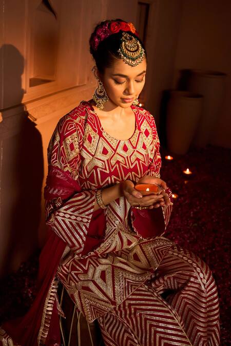 Tasuvure Indes_Red Silk, Georgette Embroidery, Zari V-neck Gulnaaz Kurta Sharara Set _at_Aza_Fashions