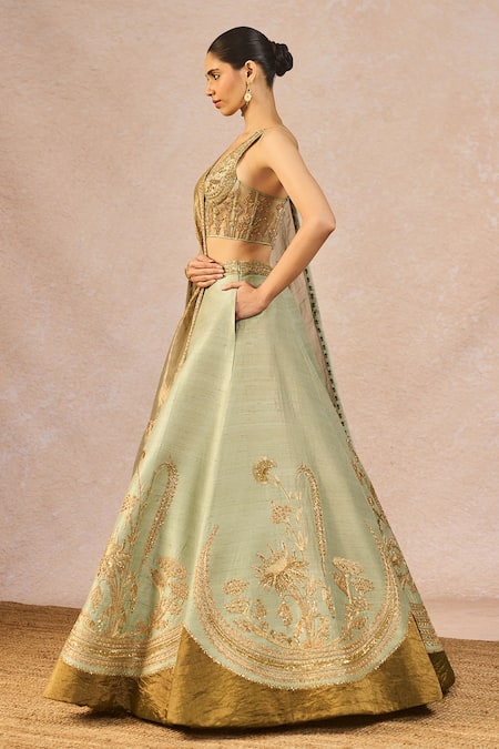 Masaba_Green Tissue, Organza Embroidery, Beads, Ikrar Hua Chand 6 Kalis Lehenga Set _at_Aza_Fashions