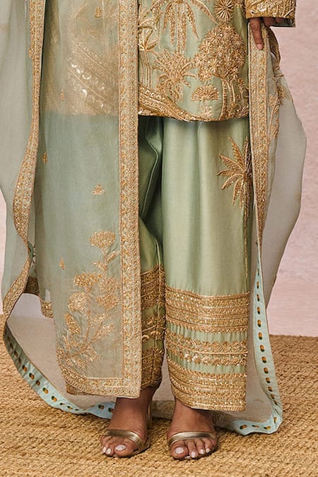 Masaba_Green Chanderi, Tissue Embroidery, Sequins, Zari Ikrar Hua Gul Chaand Kurta Set _Online_at_Aza_Fashions