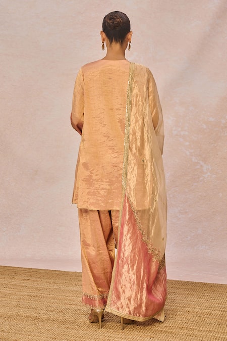 Masaba Patakha Phool Bagh Motif Embroidered Kurta Set 