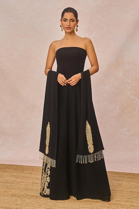 Masaba_Black Crepe Embroidery, Metallic Thread, Pyaar Ke Charche Gown With Stole _at_Aza_Fashions