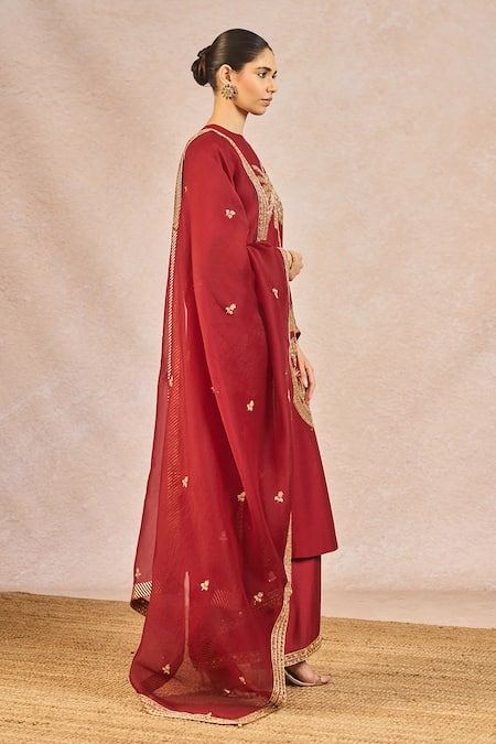 Masaba_Red Silk, Organza Embroidery, Metallic Thread Round Lal Chaand Kinara Kurta Set _Online_at_Aza_Fashions