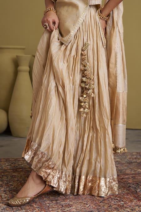 Buy_Vaaya_Gold Chanderi Silk Gota Patti, Tassels Crushed Lehenga 