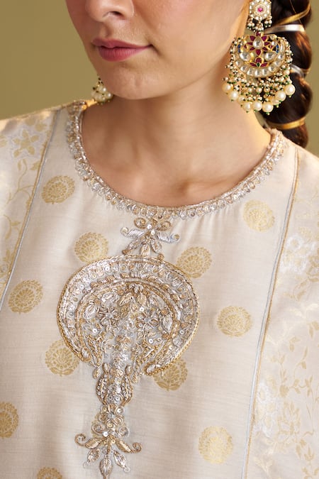 Buy_Vaaya_Gold Silk Gota Patti, Sequins, Zari, Embroidery Banarasi Muga Zardozi Tunic _Online_at_Aza_Fashions