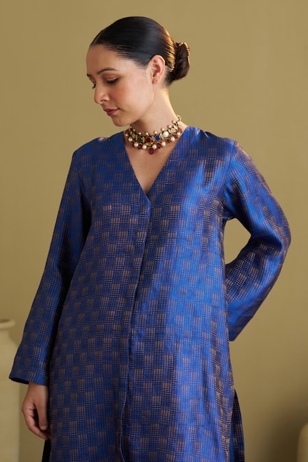Buy_Vaaya_Blue Brocade, Silk Zari V-neck Banarasi Kurta And Pant Set 