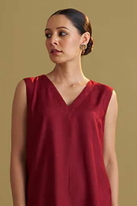 Buy_Vaaya_Burgundy Silk, Handloom Cotton V-neck Handwoven Sleeveless Tunic And Pant Set _Online_at_Aza_Fashions