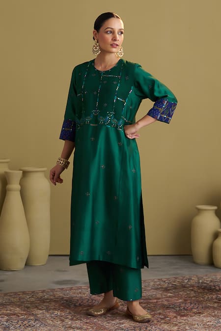 Vaaya_Green Chanderi , Embroidery, Mirrors, Morni Resham Abla Kurta Set _at_Aza_Fashions