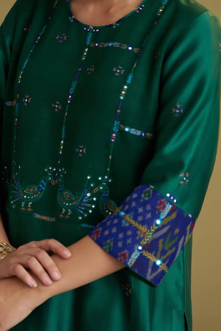 Buy_Vaaya_Green Chanderi , Embroidery, Mirrors, Morni Resham Abla Kurta Set 