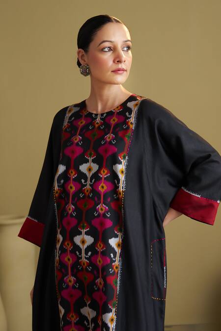 Buy Vaaya Black Cotton Embroidery Round Handwoven Ikat And Kacha Tanka Kurta & Pant Set Online at Aza Fashions Buy_Vaaya_Black Cotton Embroidery Round Handwoven Ikat And Kacha Tanka Kurta & Pant Set _Online_at_Aza_Fashions