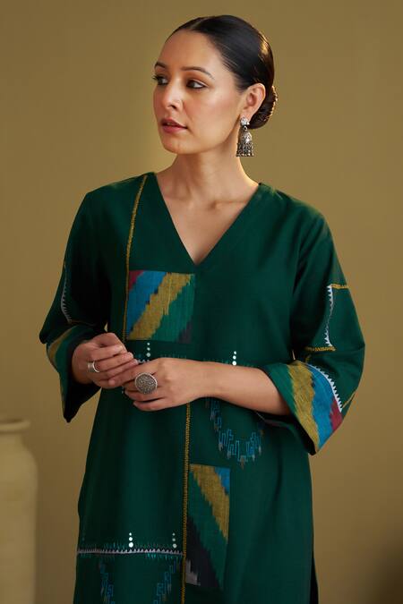 Shop_Vaaya_Green Handloom , Embroidery, Ikat And Handwork Kurta Set 