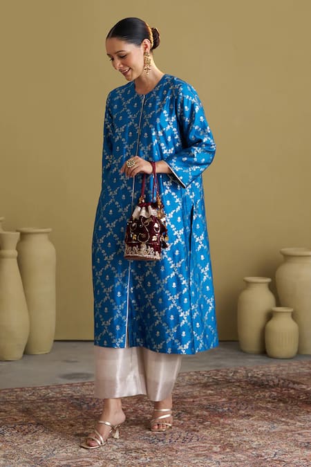 Vaaya_Blue Chanderi Silk Metallic Banarasi Katan Woven Floral Jaal Kurta And Pant Set _Online_at_Aza_Fashions