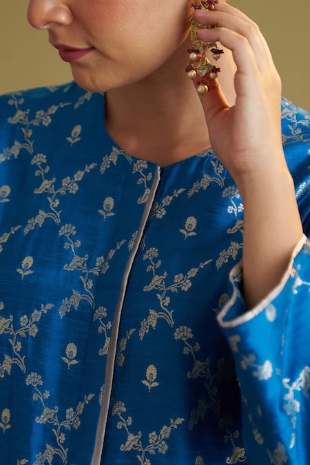 Buy_Vaaya_Blue Chanderi Silk Metallic Banarasi Katan Woven Floral Jaal Kurta And Pant Set _Online_at_Aza_Fashions